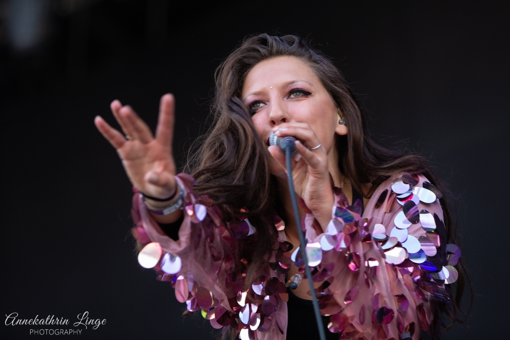 11.08.2019: The toten Crackhuren im Kofferraum auf dem Open Flair-Festival
